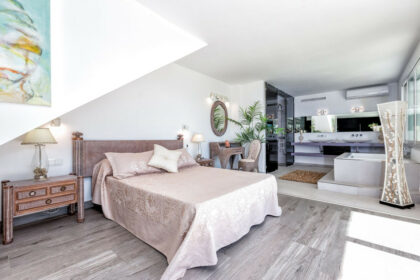 2abcd68dfd8279794252b51942e5e979 - 35