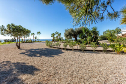 2abcd68dfd8279794252b51942e5e979 - 61