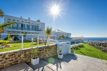 2abcd68dfd8279794252b51942e5e979 - 67