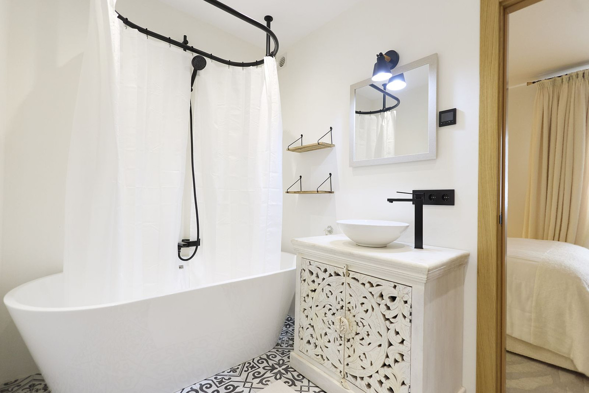 2af20327332b8a2687578602266b961d - 23