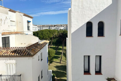 2af20327332b8a2687578602266b961d - 33