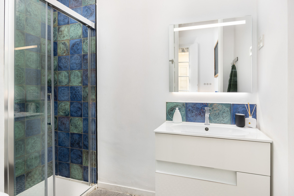 2b631b25ba59b9cc8246f4b6a2631ceb - 31