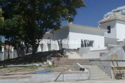 2c303595216446930ae8fbdf614f2ff4 - 1