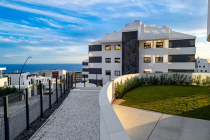 2c72fb6a6e0dc578565d7599cf94a8e5 - 14