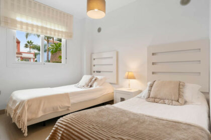 31409fc28e64b558eeaf98b102e40407 - 18