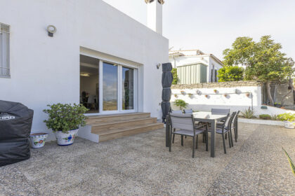 31d981051fdd22f61748ae6a5947bbdb - 20