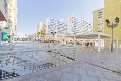 3246d9425046c583c3272b84553277aa - 20