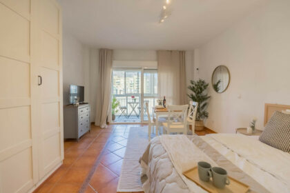 3246d9425046c583c3272b84553277aa - 25