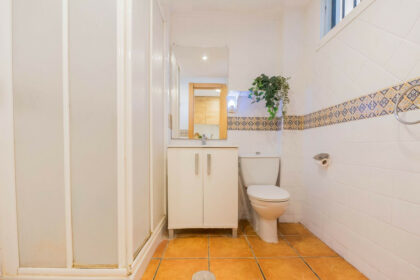 3246d9425046c583c3272b84553277aa - 3