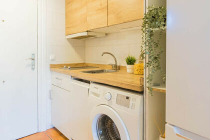 3246d9425046c583c3272b84553277aa - 7