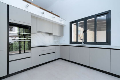 33d9c2fd9a79e77e56b50f4cd51e4886 - 19