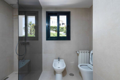 33d9c2fd9a79e77e56b50f4cd51e4886 - 33