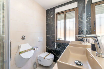 35ff81fb6f7c55be3a6b332950f7718d - 12