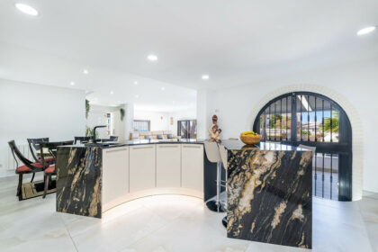 35ff81fb6f7c55be3a6b332950f7718d - 8