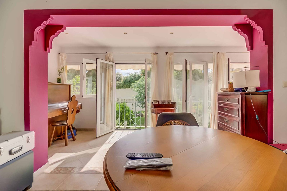 374f08e8f4f4d72a9ba1a959193ae13b - 7