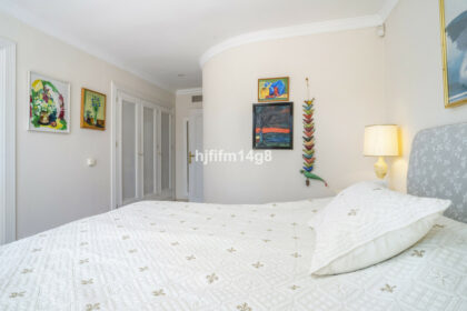 3a7e46b9100878ff4c9ec4a80bdc057d - 12