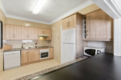 3b335b3026a50e0e52354a89961e87c1 - 8