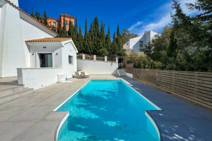 3ca053d633aa6e8bd7b58cbd46652024 - 1