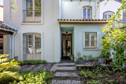 3d10653adf46504a47c16677119bb69c - 14