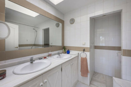 3d10653adf46504a47c16677119bb69c - 2