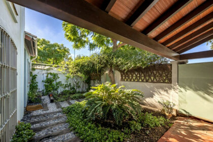 3d10653adf46504a47c16677119bb69c - 22