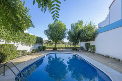 3d10653adf46504a47c16677119bb69c - 25