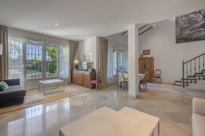 3d10653adf46504a47c16677119bb69c - 27