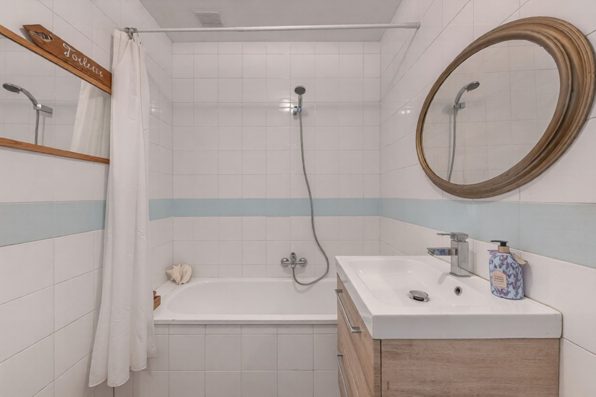 3d10653adf46504a47c16677119bb69c - 3