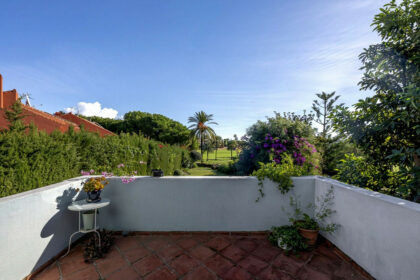 3d10653adf46504a47c16677119bb69c - 38