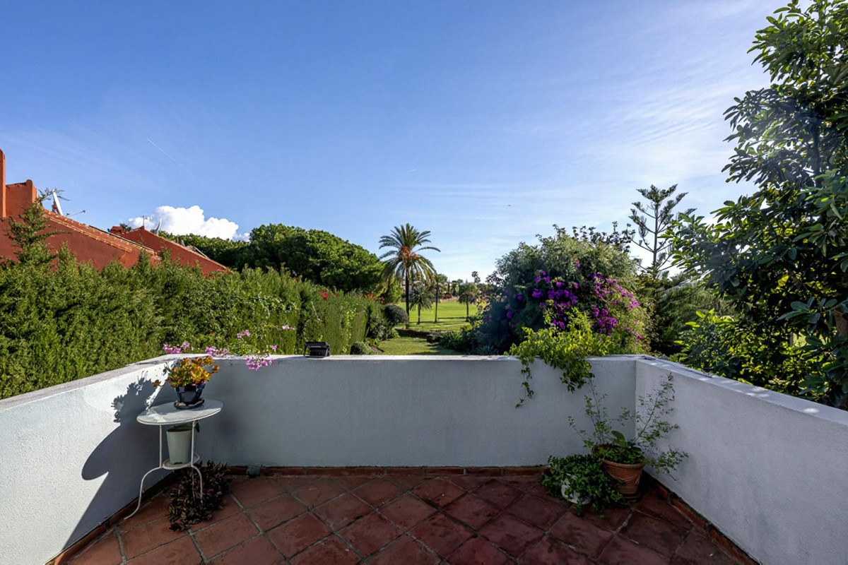 3d10653adf46504a47c16677119bb69c - 38