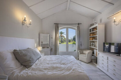 3d10653adf46504a47c16677119bb69c - 6