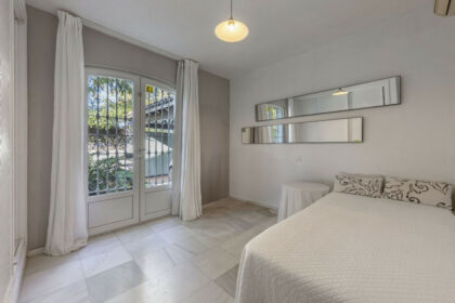 3d10653adf46504a47c16677119bb69c - 9