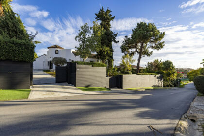 3d77018ca46a53c1983a087930e4f56d - 1