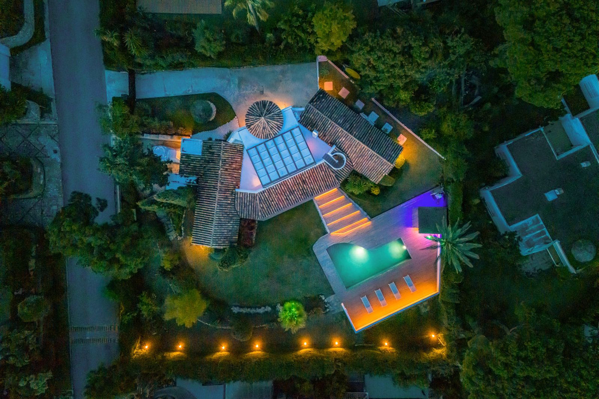 3d77018ca46a53c1983a087930e4f56d - 13