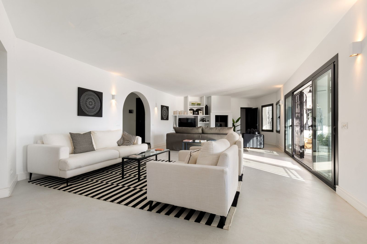 3d77018ca46a53c1983a087930e4f56d - 21