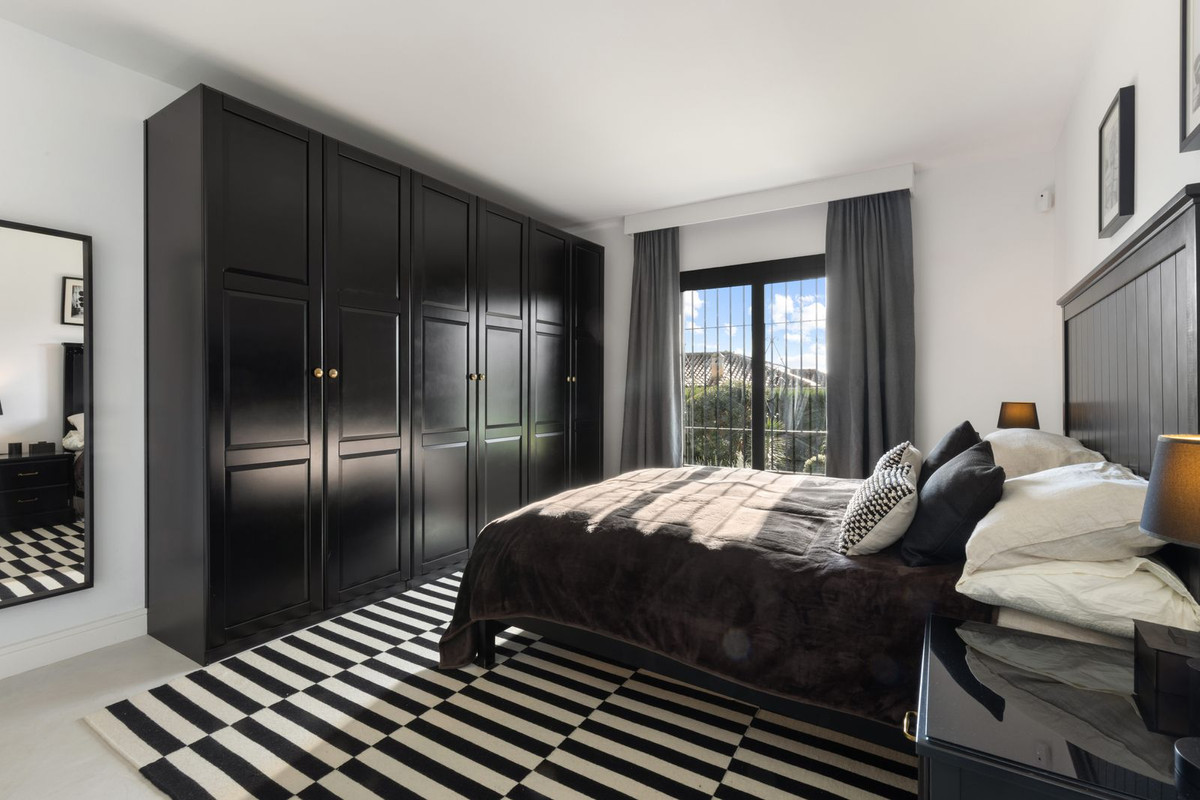 3d77018ca46a53c1983a087930e4f56d - 34