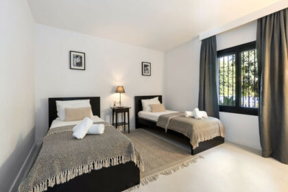 3d77018ca46a53c1983a087930e4f56d - 48