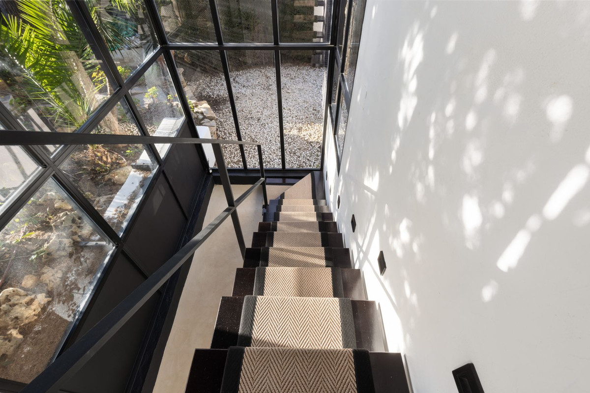 3d77018ca46a53c1983a087930e4f56d - 54