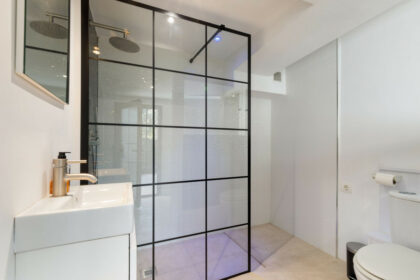 3d77018ca46a53c1983a087930e4f56d - 62