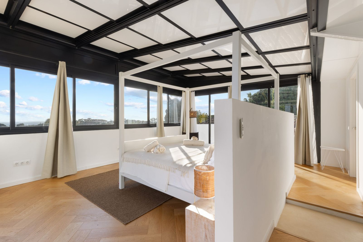 3d77018ca46a53c1983a087930e4f56d - 72