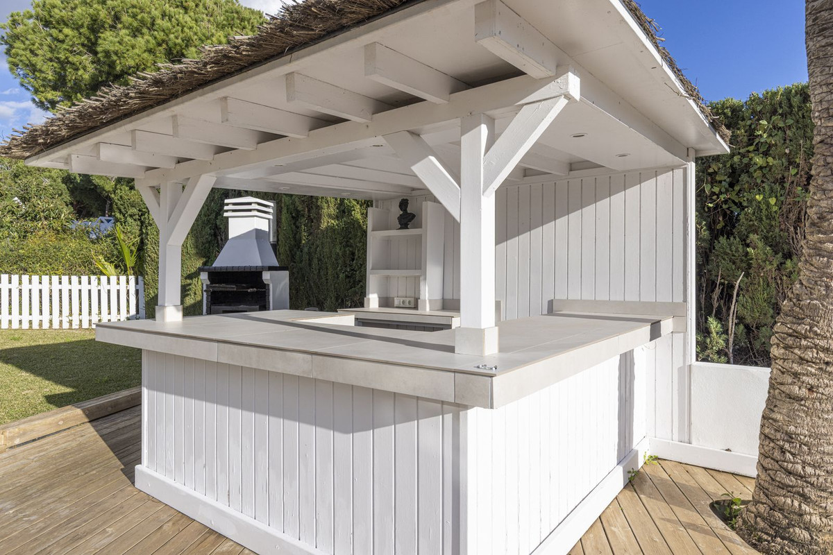 3d77018ca46a53c1983a087930e4f56d - 76