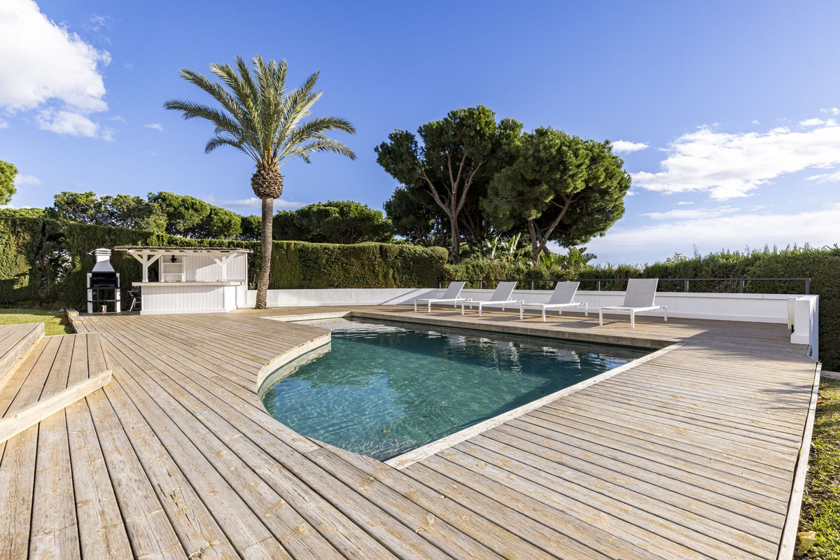 3d77018ca46a53c1983a087930e4f56d - 83