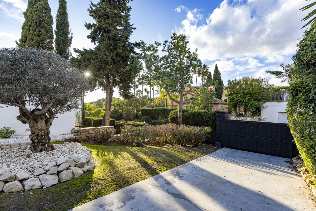 3d77018ca46a53c1983a087930e4f56d - 97