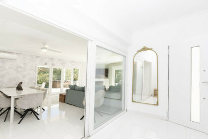 3e03b1a4c33ff477bbf69f92e430906e - 23