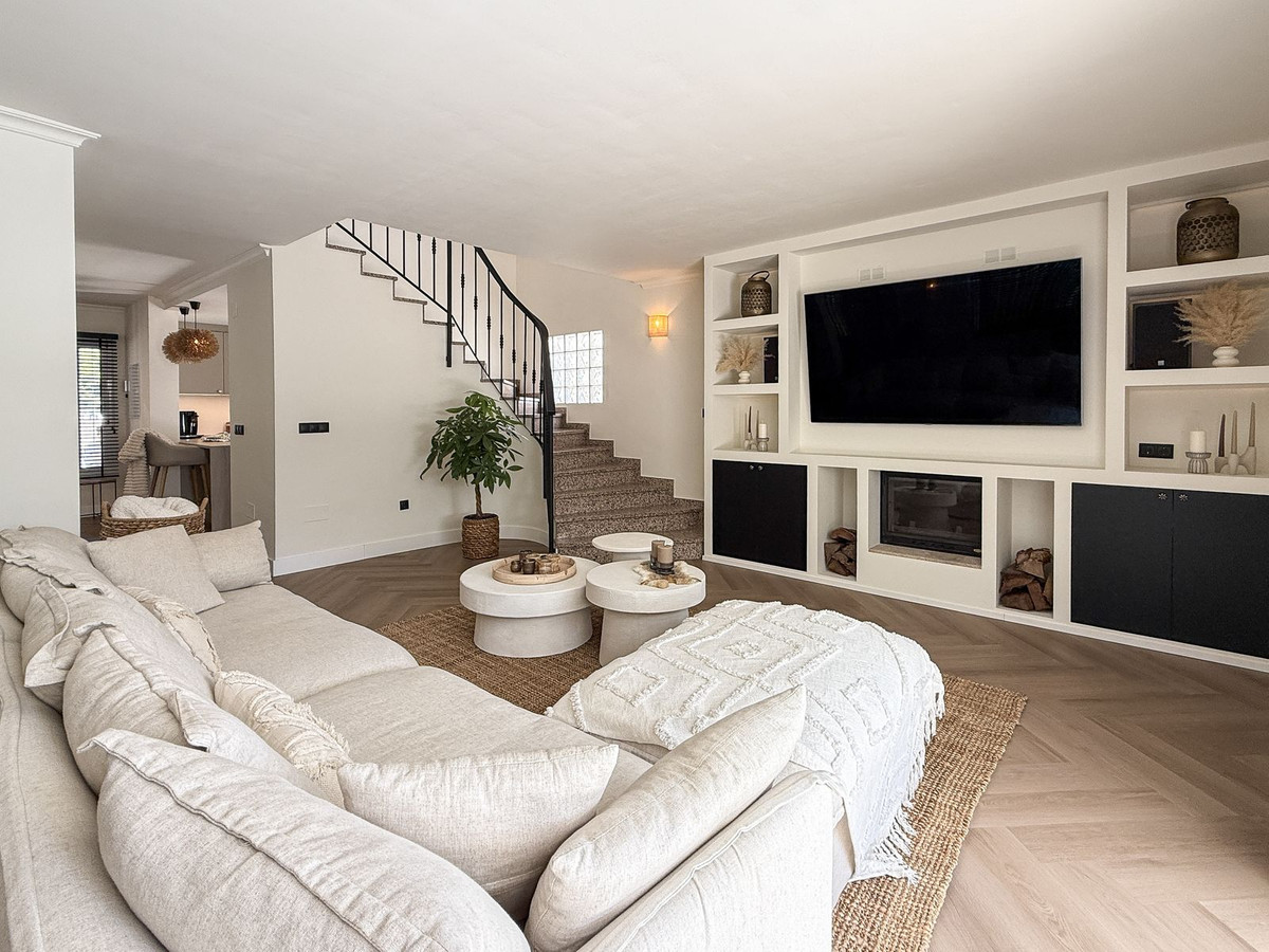 3e3667120324a245304c3b12483dafe3 - 14