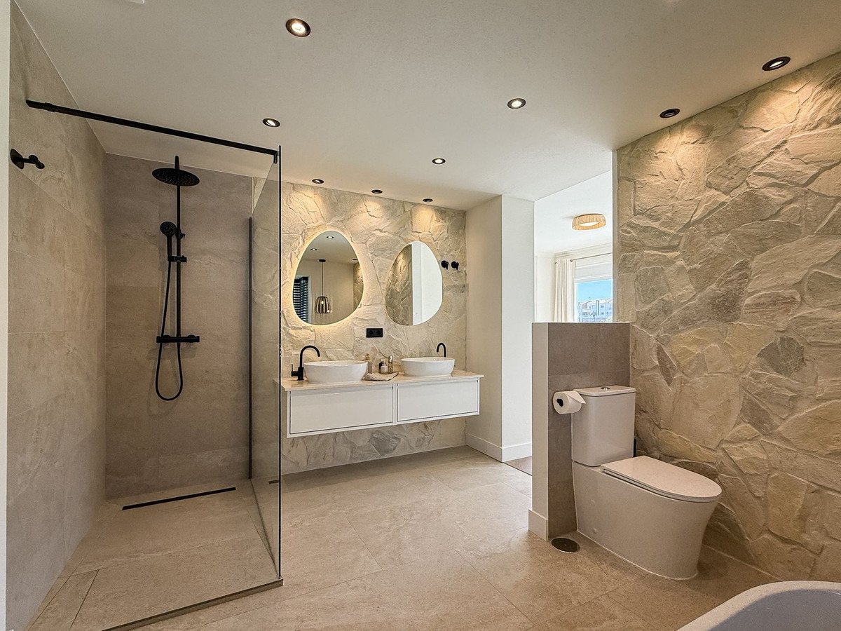 3e3667120324a245304c3b12483dafe3 - 34