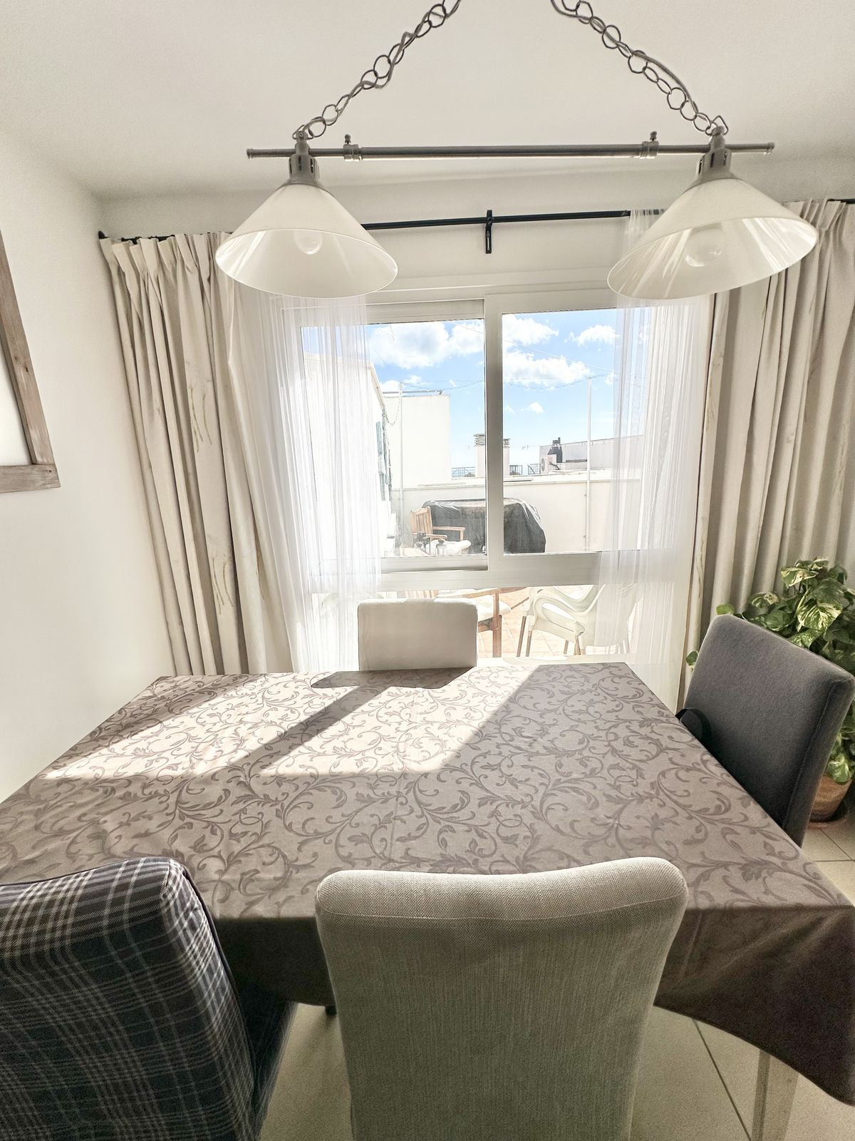 3e88c3ec18fa8fd982d4717f646811bd - 14