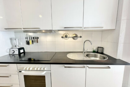 3e88c3ec18fa8fd982d4717f646811bd - 15