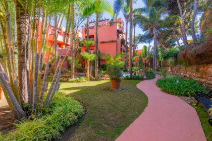 3fc3c1cb73f770160ecbe253865731bd - 22