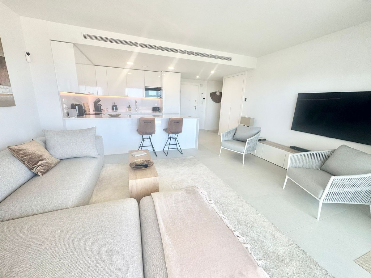 4007714d0fe01f2a6662214096a3b5dd - 24